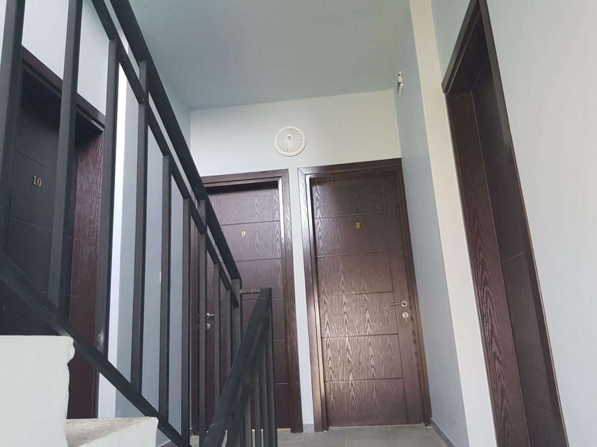 Femily Hotel In Batumi Mareti Str 2 外观 照片